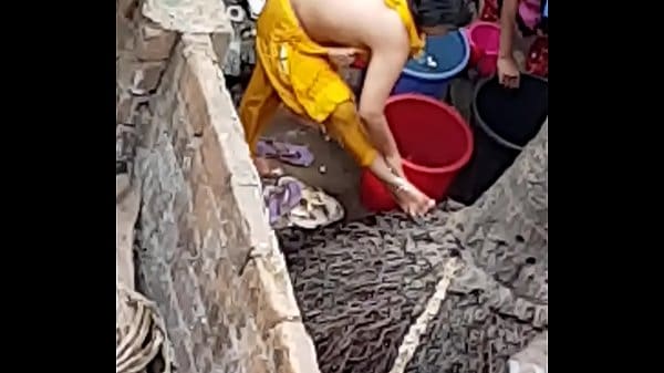 bangla xxx village aunty bathing in Dhaka city hq porn