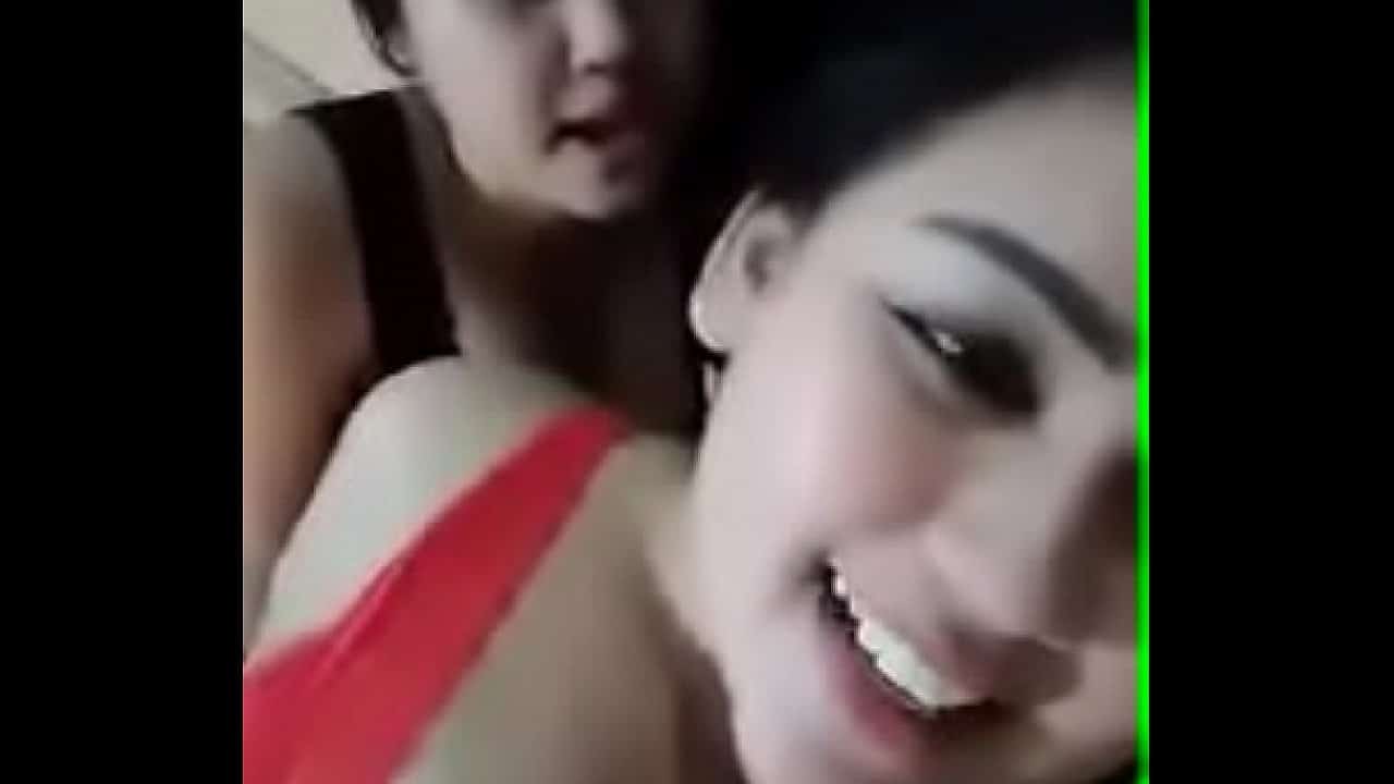 Big boobs college girl xxx hidden cam sex in boyfriend’s room