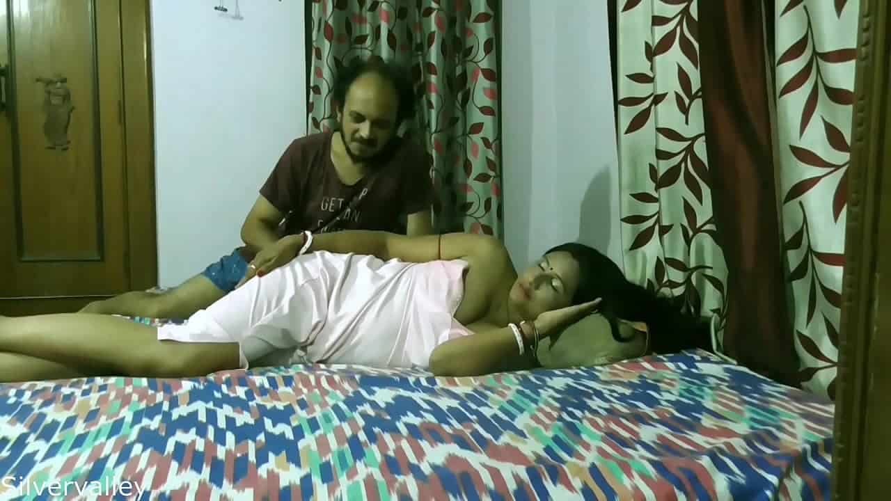 Indian porn desi bhabhi ke sath chudai khel
