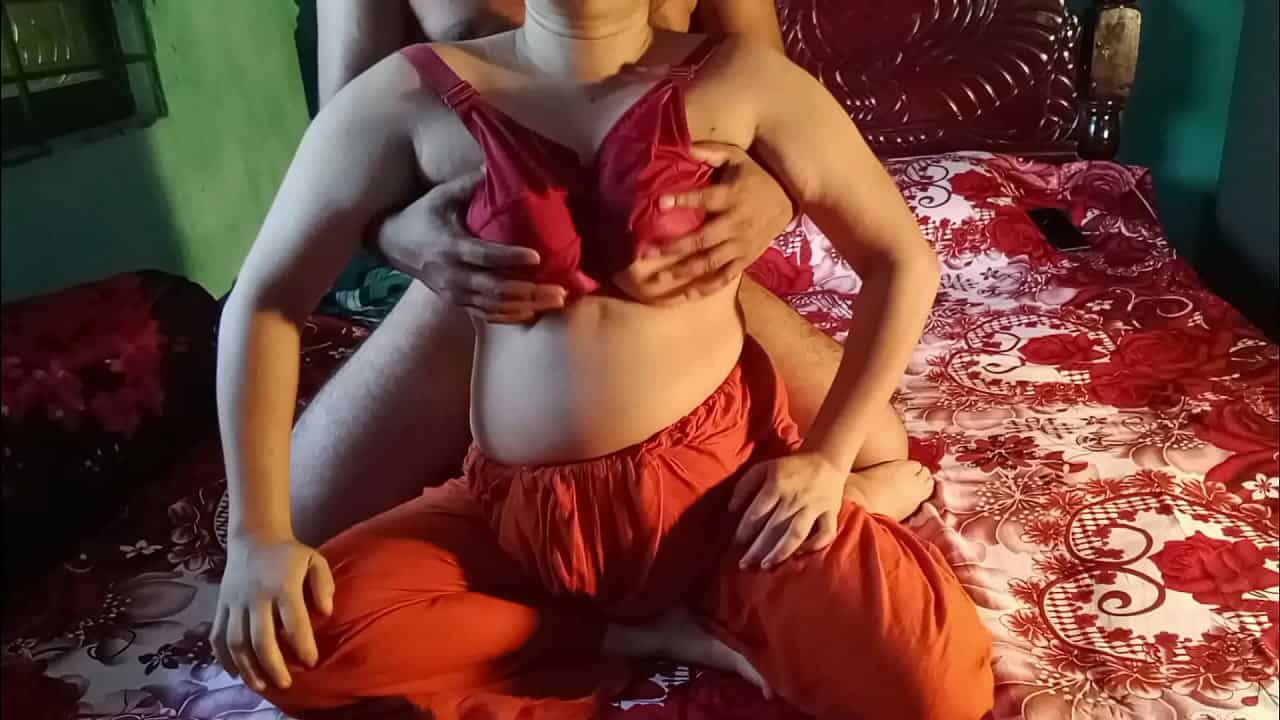 हिन्दी क्सक्सक्स मूवी चाची की रसीली मोटी चिकनी चूत चुदाई एमएमएस