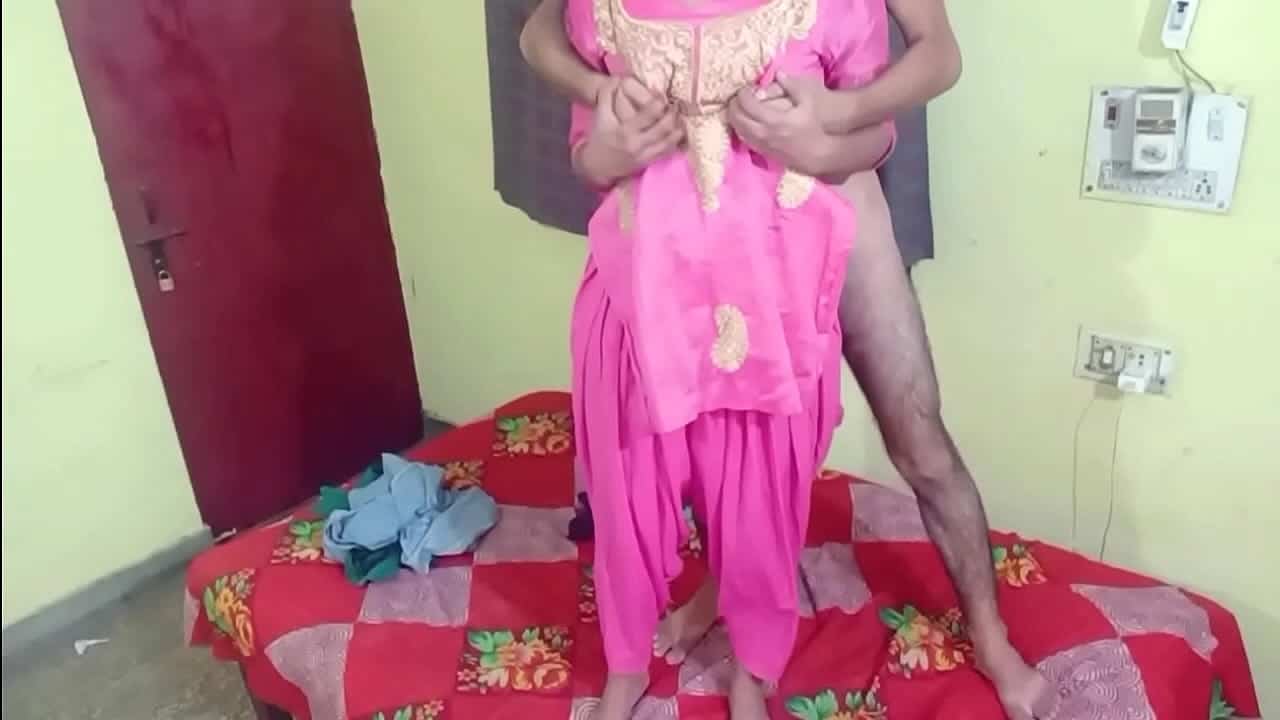 पड़ोसी आंटी के साथ गरम सेक्स ब्लू पिक्चर वीडियो