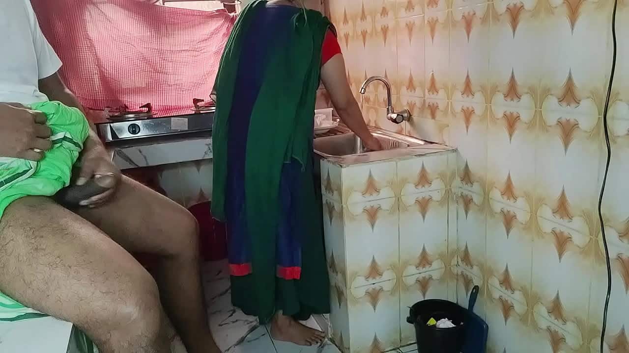 xnxxtv hindi sex film horny uncle Flashing dick to Bengali sexy maid