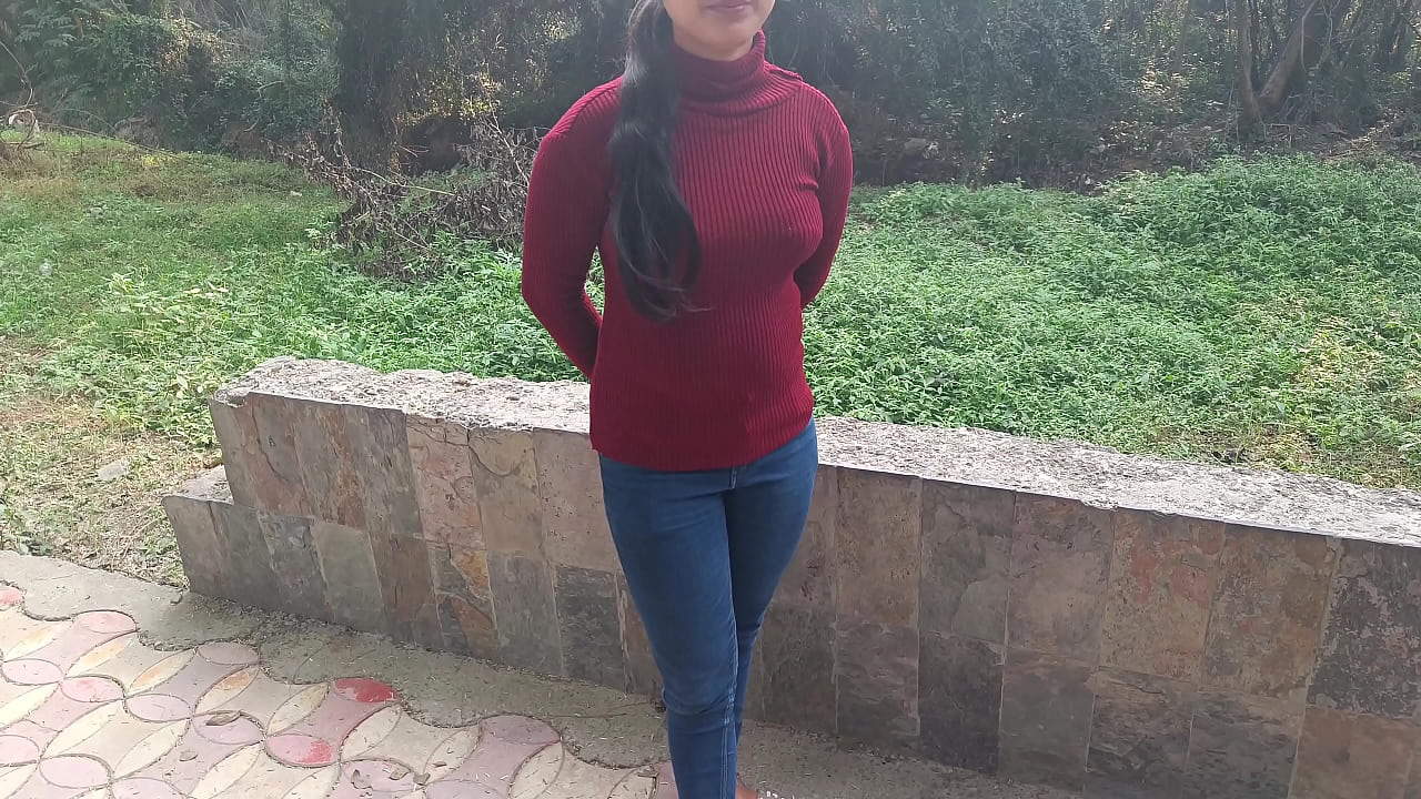 Hot Indian girlfriend outdoor fuck with boyfriend viral sex mms