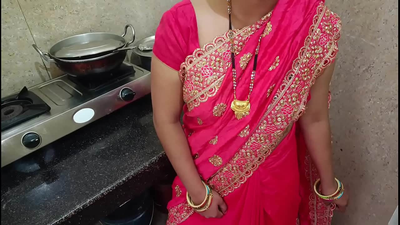 desi newly married wife ko brother ne kitchen me anal sex kiya