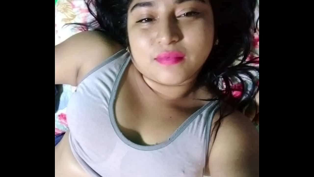 Desi Bhabhi rides on her devar dick in the Desi sex video