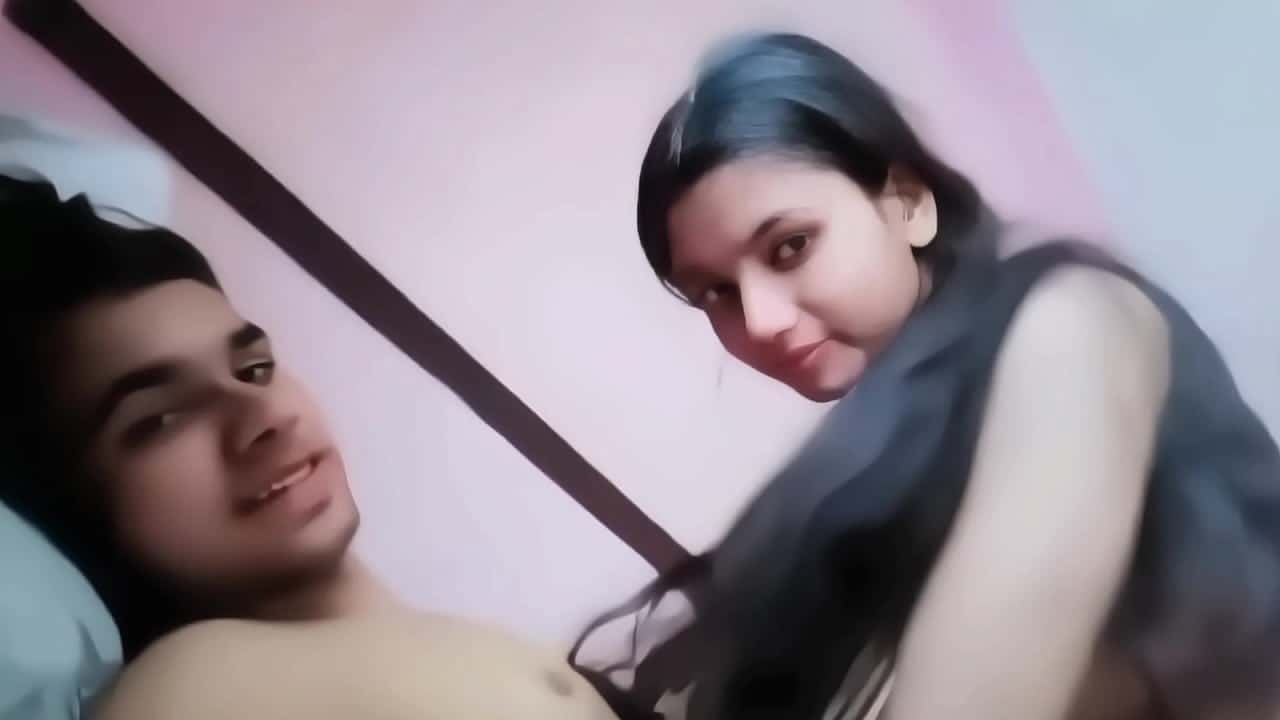 Virgin cute school girl sex with bf leaked mobile recording mms