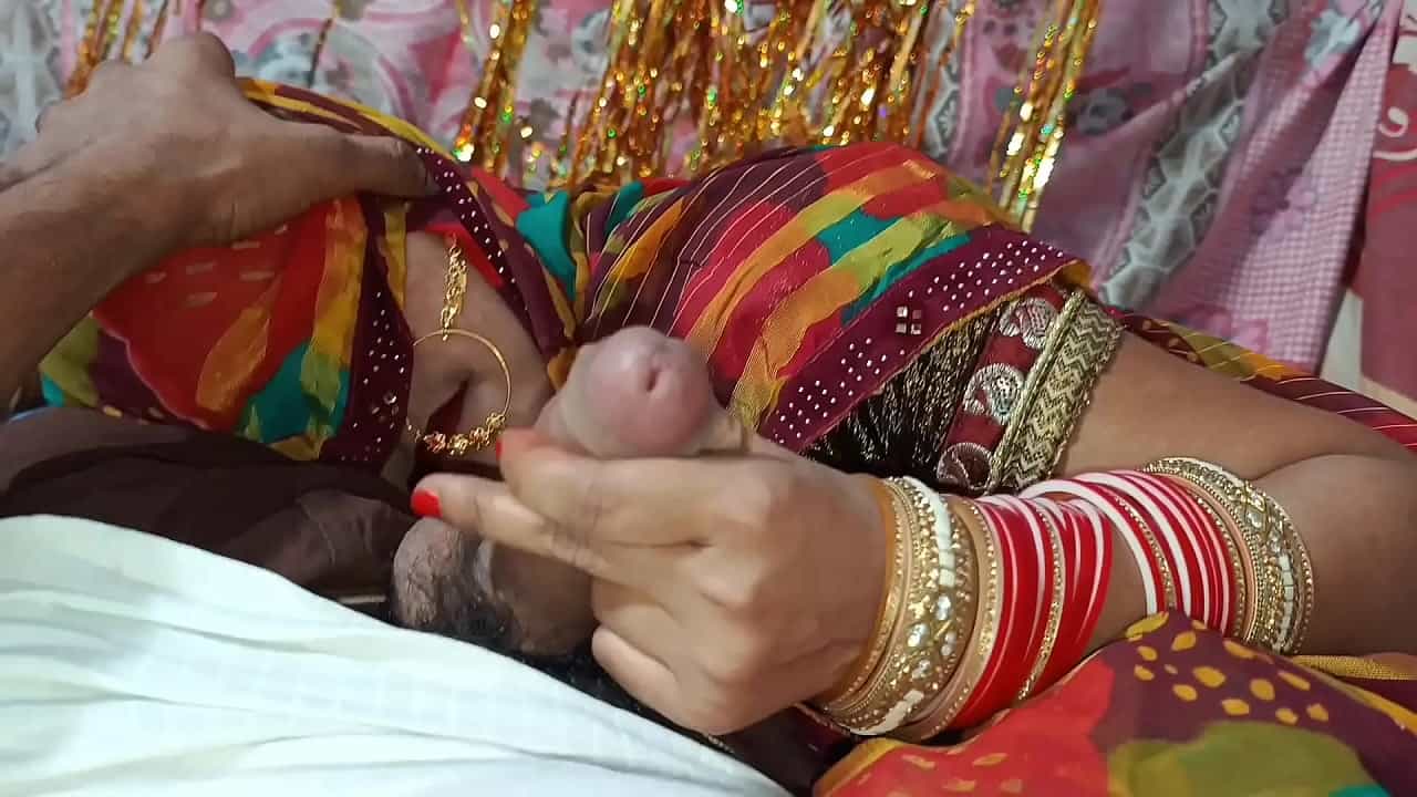 AAGmaal Newly married bhabhi first night blowjob and pussy fucking with husband