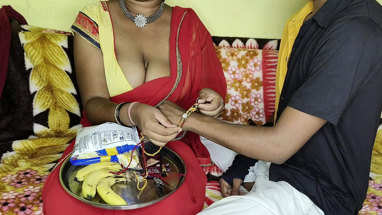 qorno com Rakshabandhan Special small brother fuck horny married cousin sister wet pussy