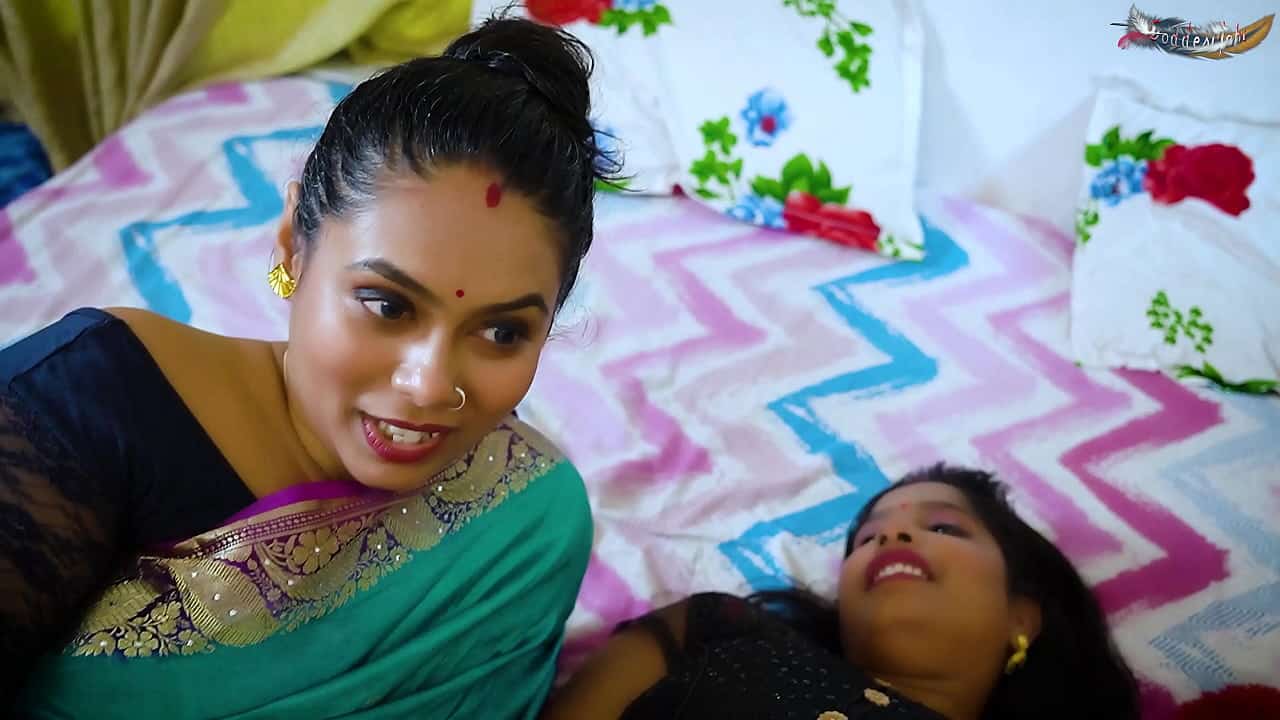 xhamster19 Indian Sexy Bhabhi Devar Family Threesome Sex 2025 Hindi Uncut Porn Video